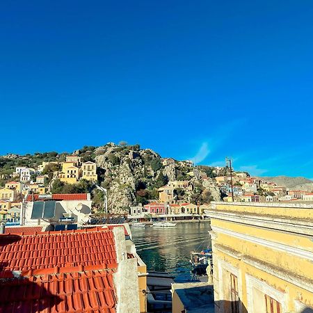 Kali Strata 2 - Downtown Apartment Symi Bagian luar foto