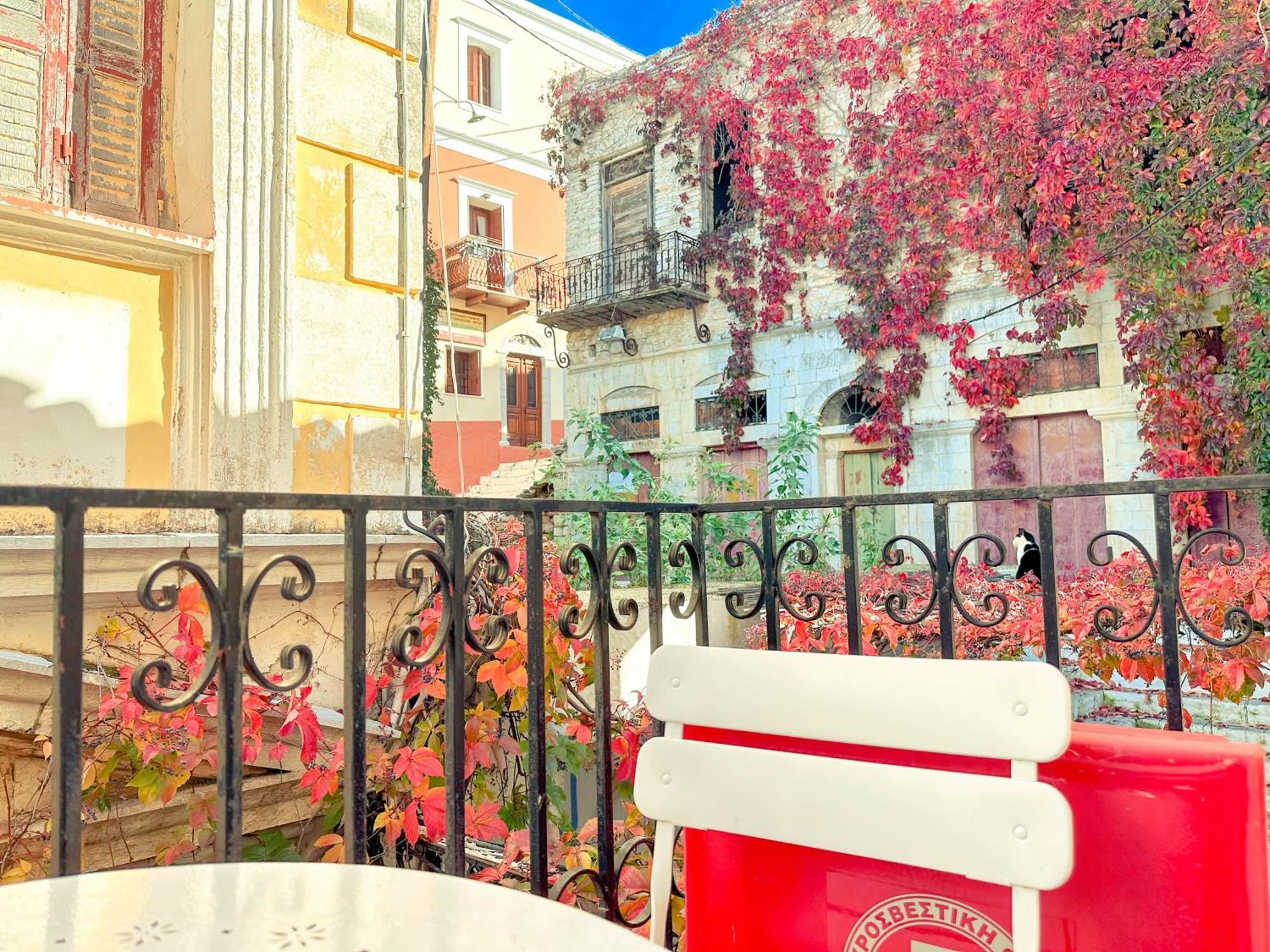 Kali Strata 2 - Downtown Apartment Symi Bagian luar foto